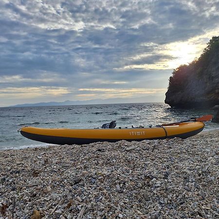Tinaoog Beach Resort Alad Ngoại thất bức ảnh