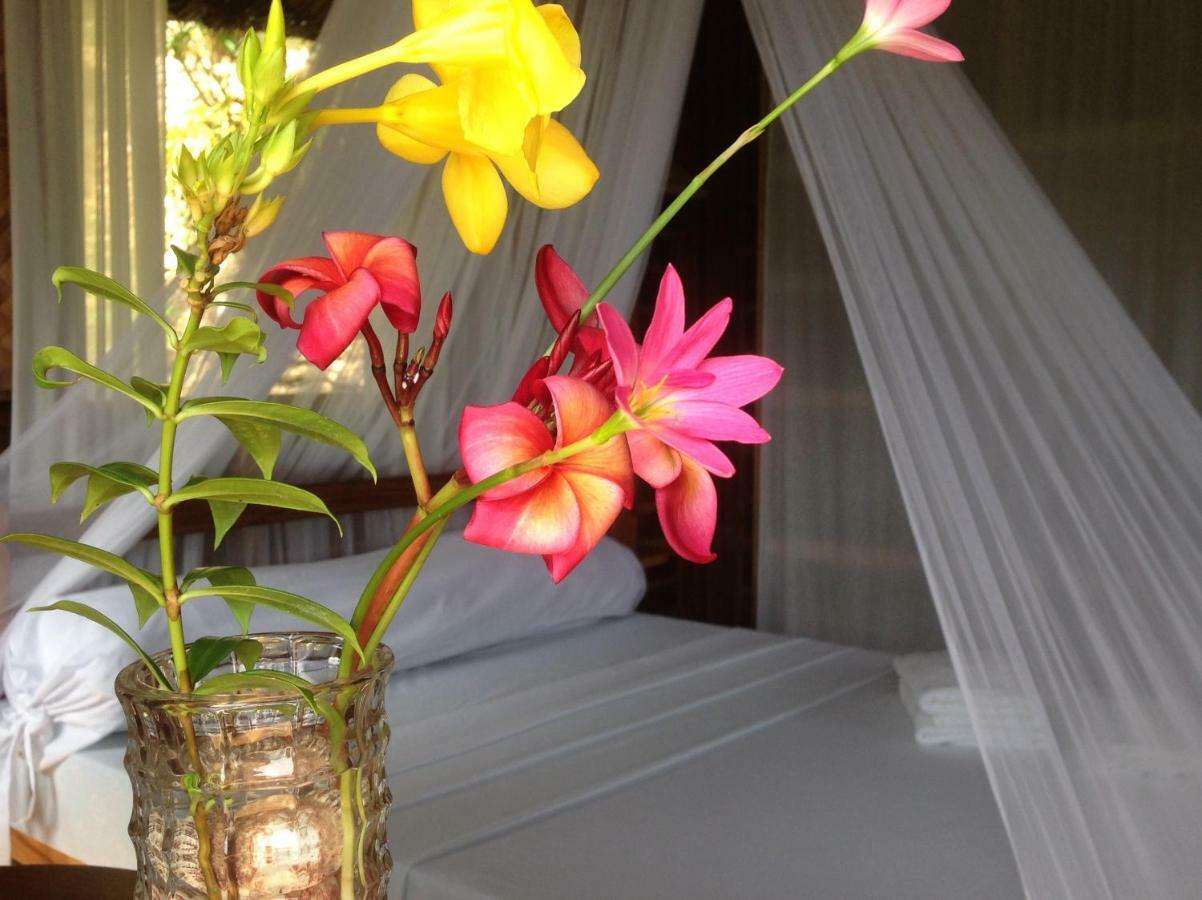 Tinaoog Beach Resort Alad Ngoại thất bức ảnh